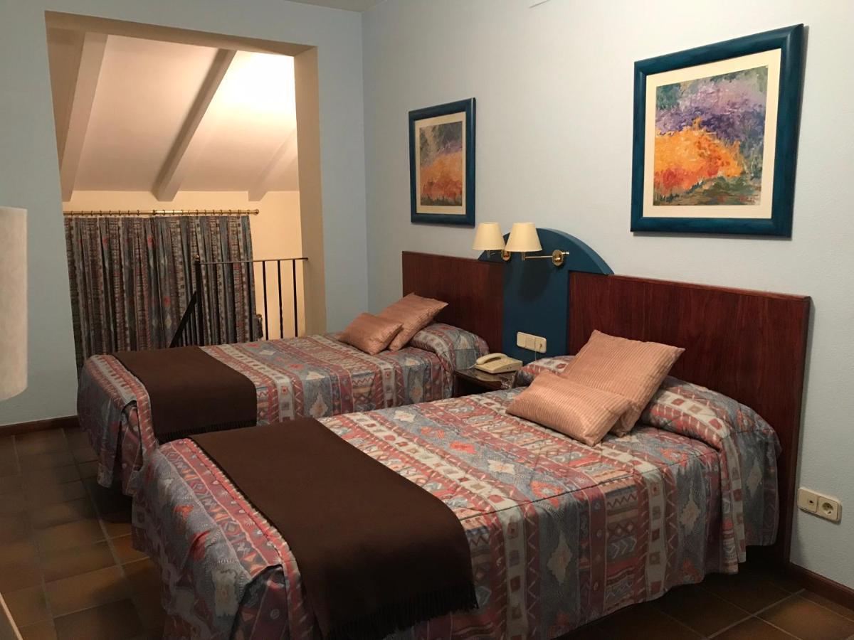Hotel Suís 3*